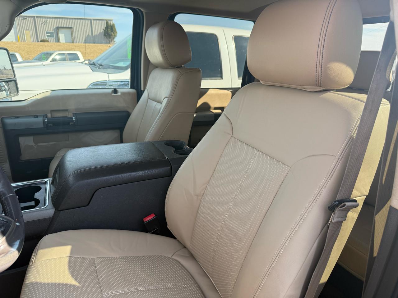 Ford Super Duty F-250 SRW Lariat 4WD Crew Cab 6.75' Box 2016