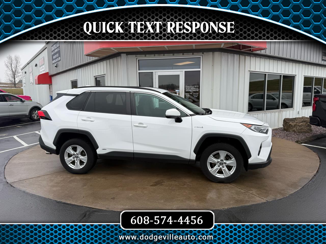 2020 Toyota RAV4 XLE's photo