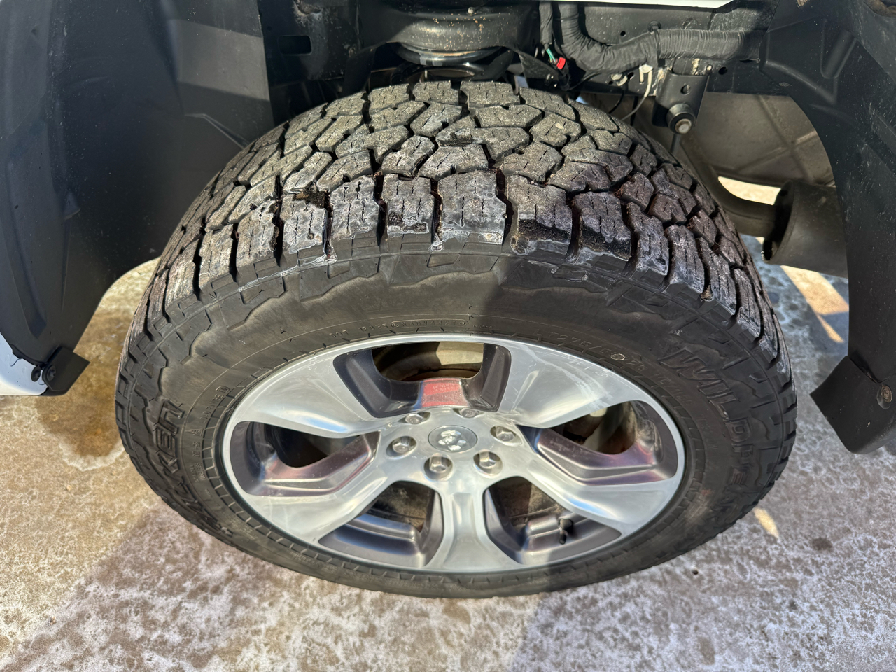 RAM 1500 Laramie 4x4 Crew Cab 5'7" Box 2024