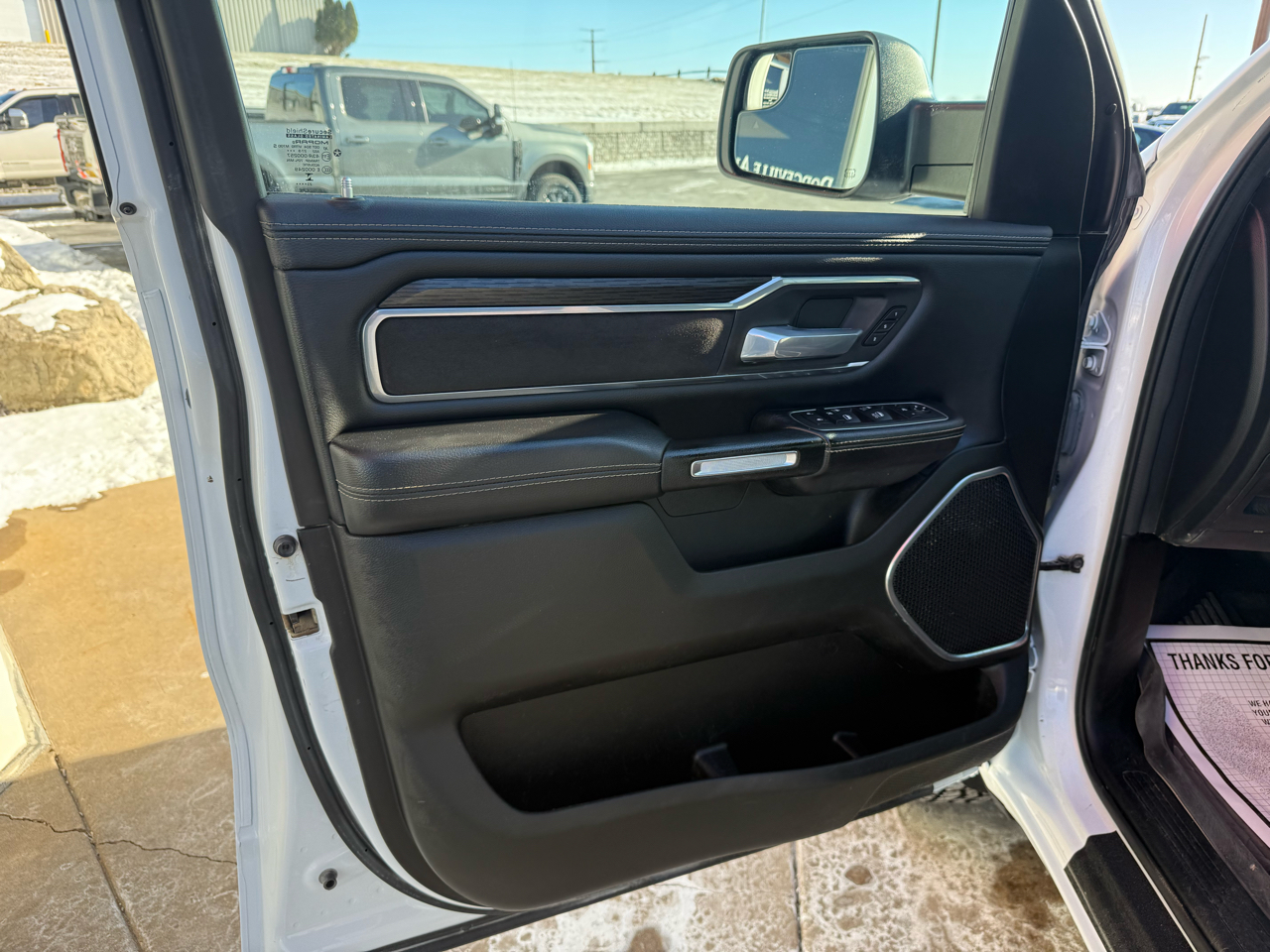 RAM 1500 Laramie 4x4 Crew Cab 5'7" Box 2024