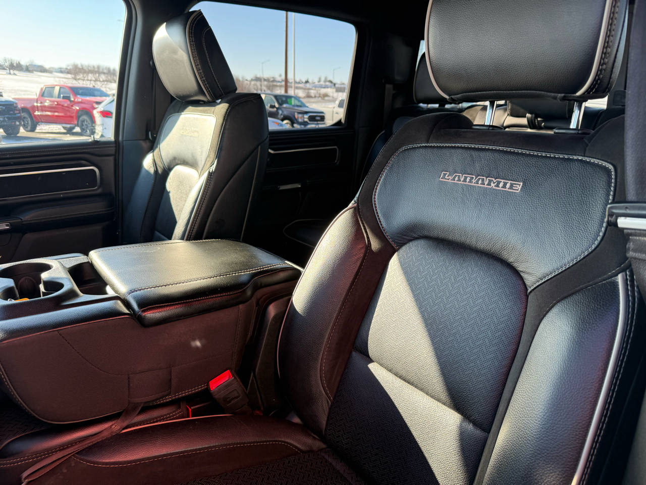 RAM 1500 Laramie 4x4 Crew Cab 5'7" Box 2024