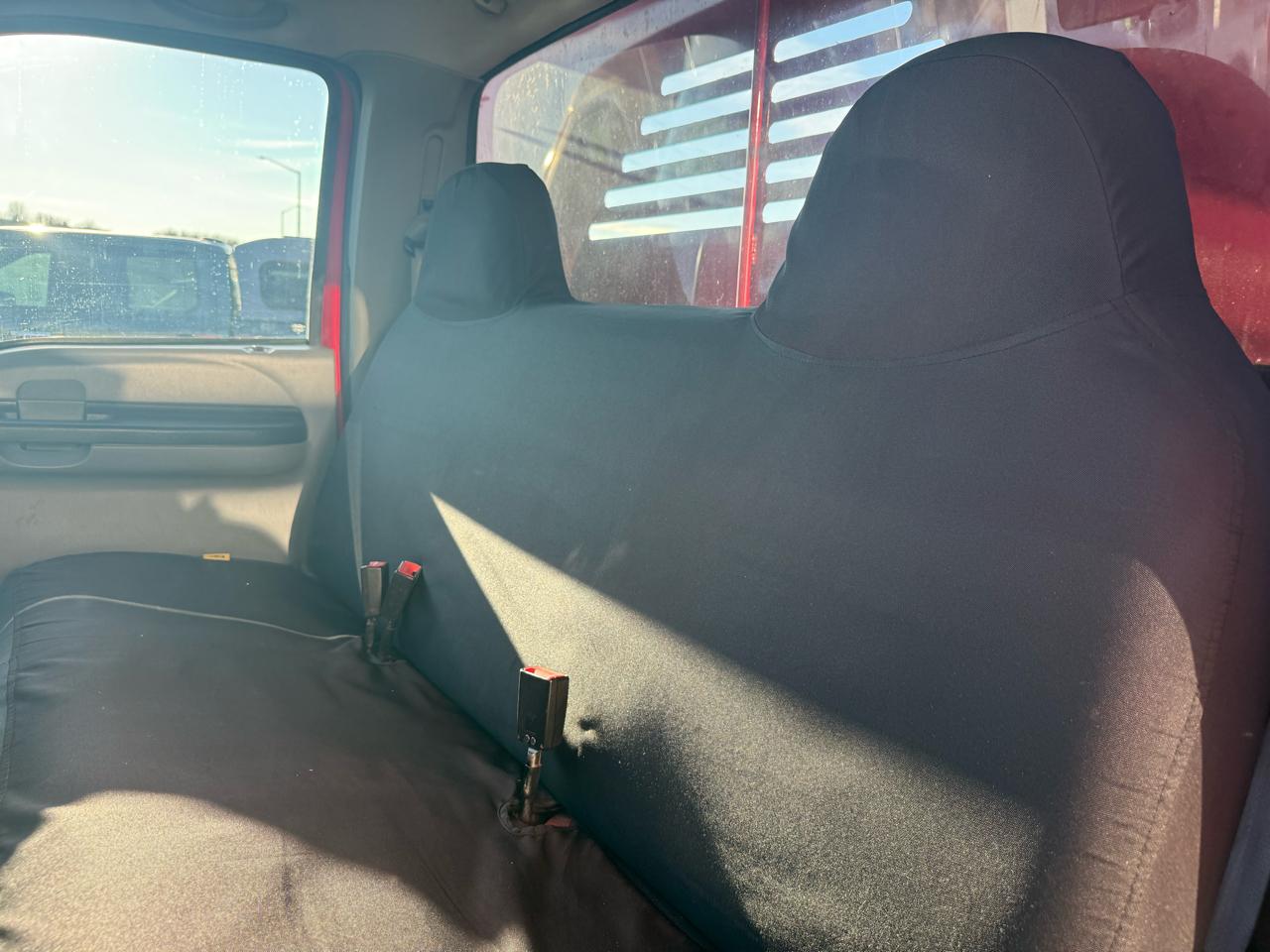 Ford Super Duty F-350 DRW Reg Cab 141" WB 60" CA XL 4WD 2005