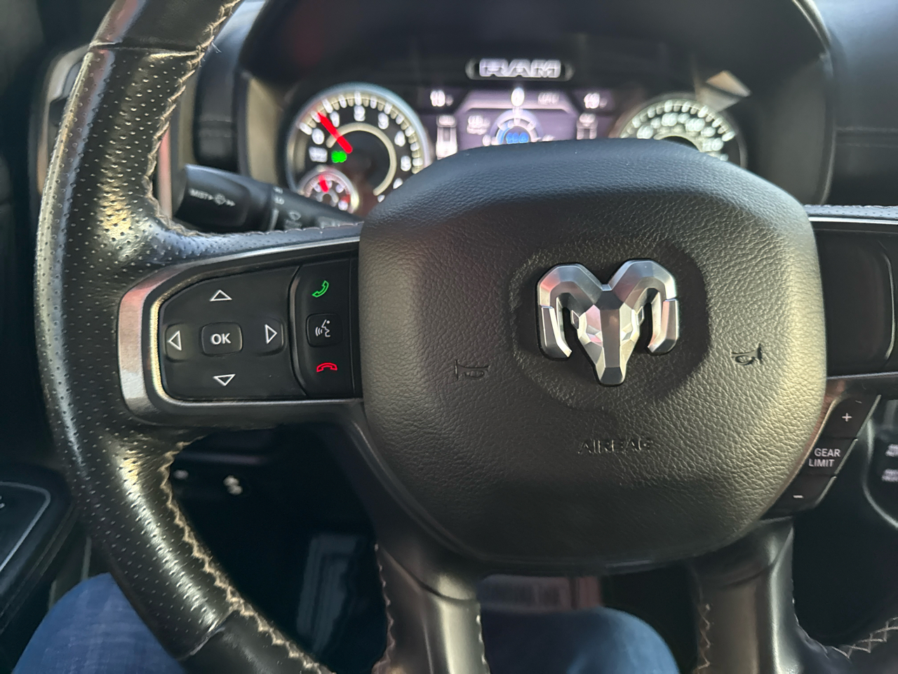 RAM 1500 Sport 4x4 Crew Cab 6'4" Box 2021