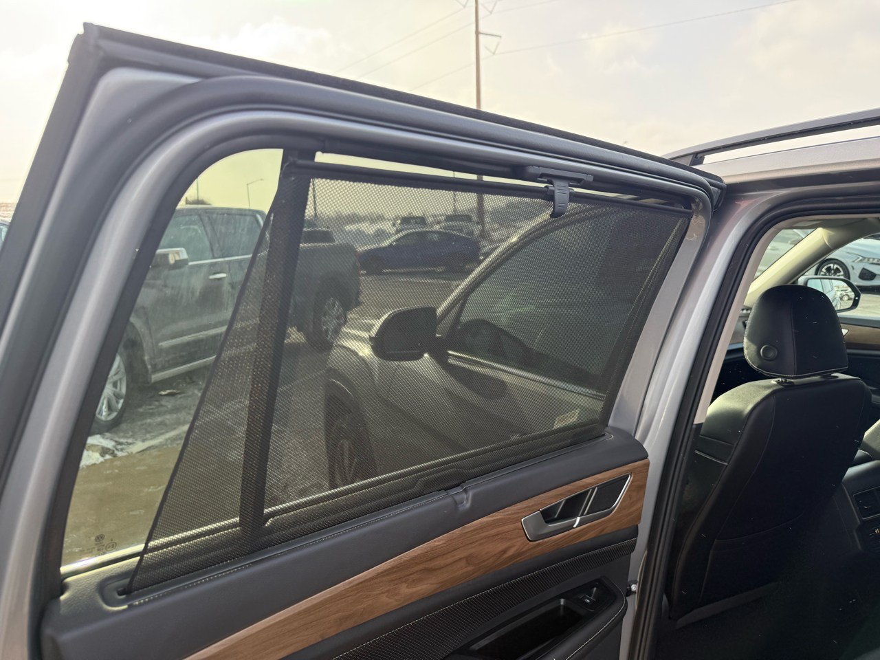 Volkswagen Atlas 2.0T SE w/Technology 4MOTION 2025