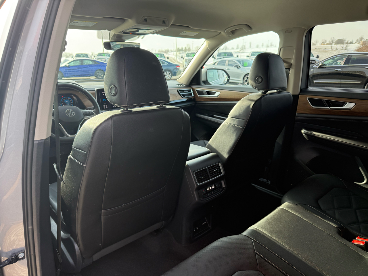 Volkswagen Atlas 2.0T SE w/Technology 4MOTION 2025