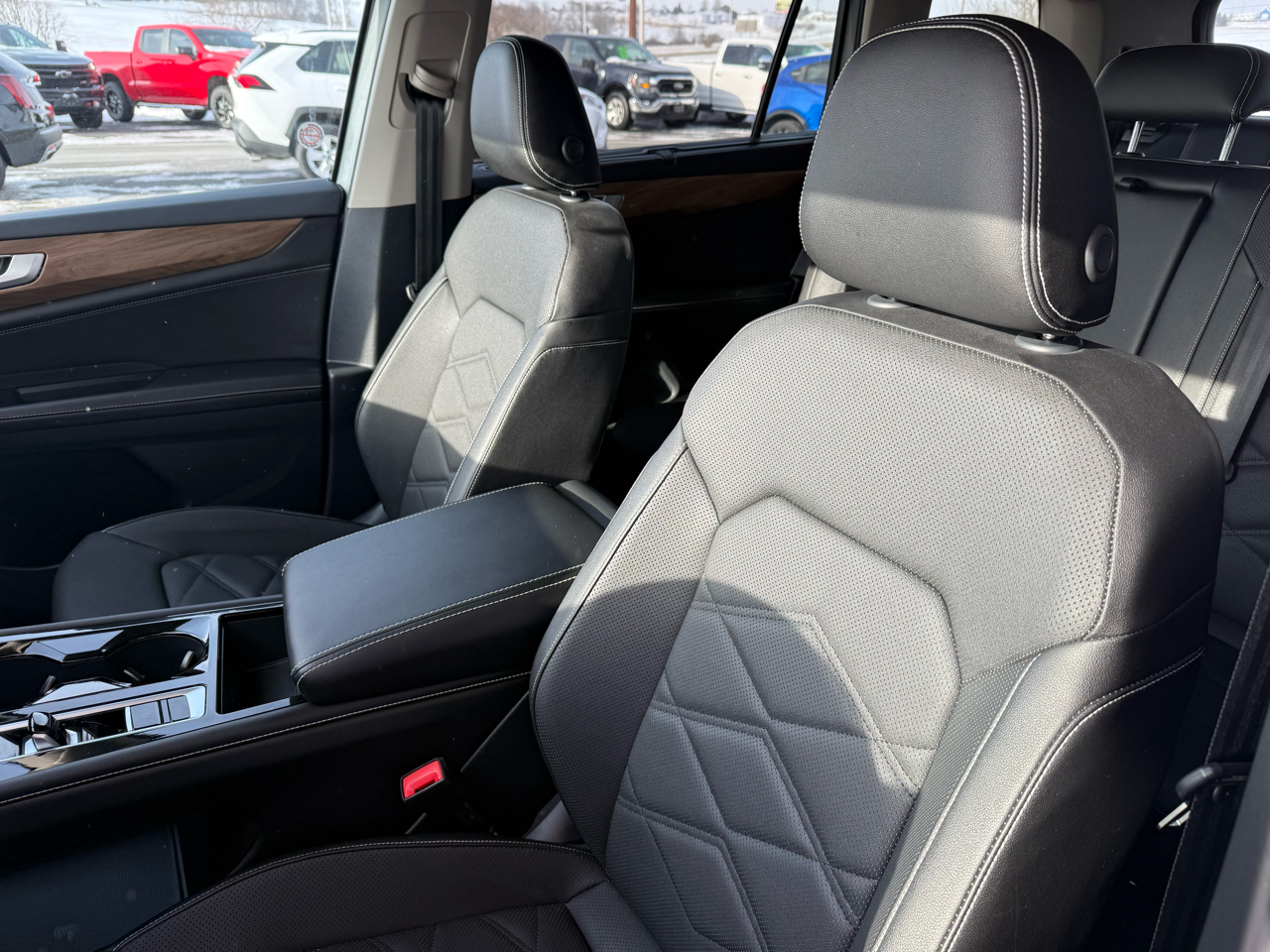 Volkswagen Atlas 2.0T SE w/Technology 4MOTION 2025