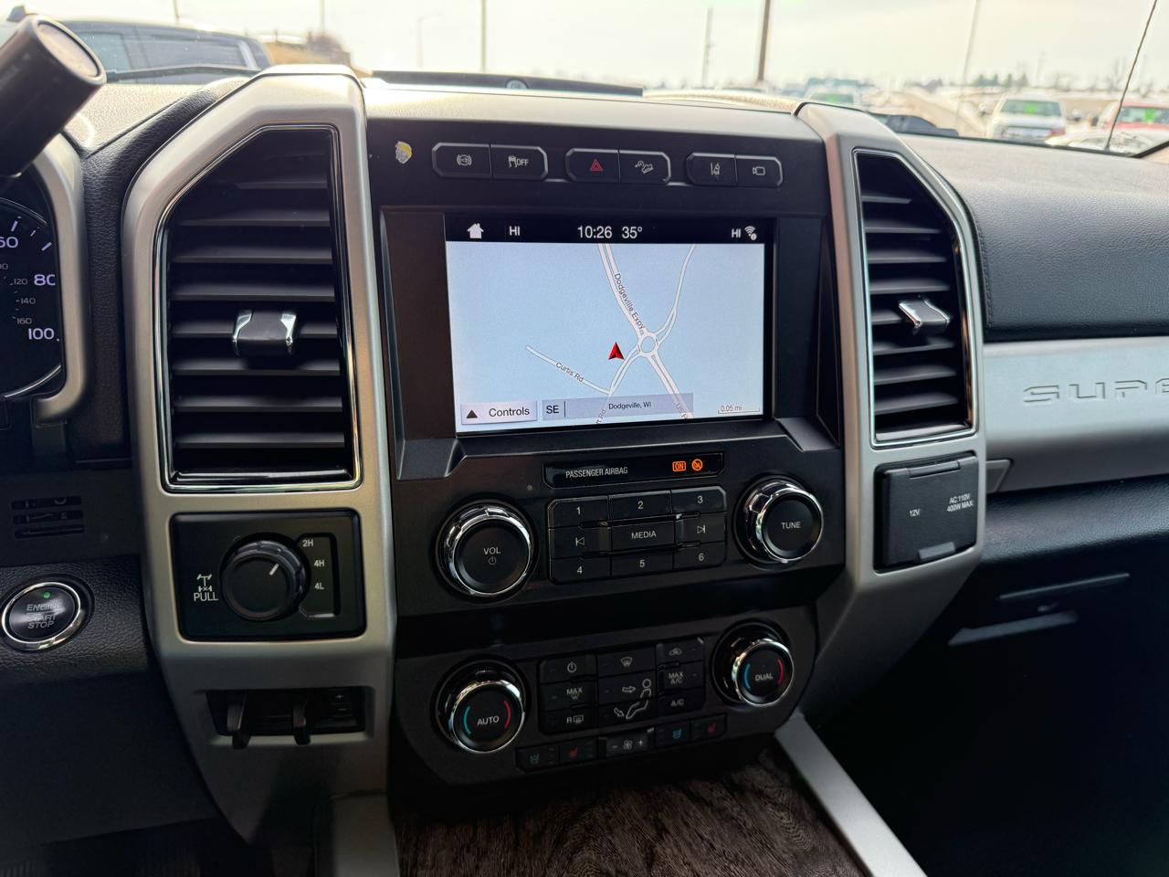 Ford Super Duty F-250 SRW Lariat 4WD Crew Cab 6.75' Box 2019