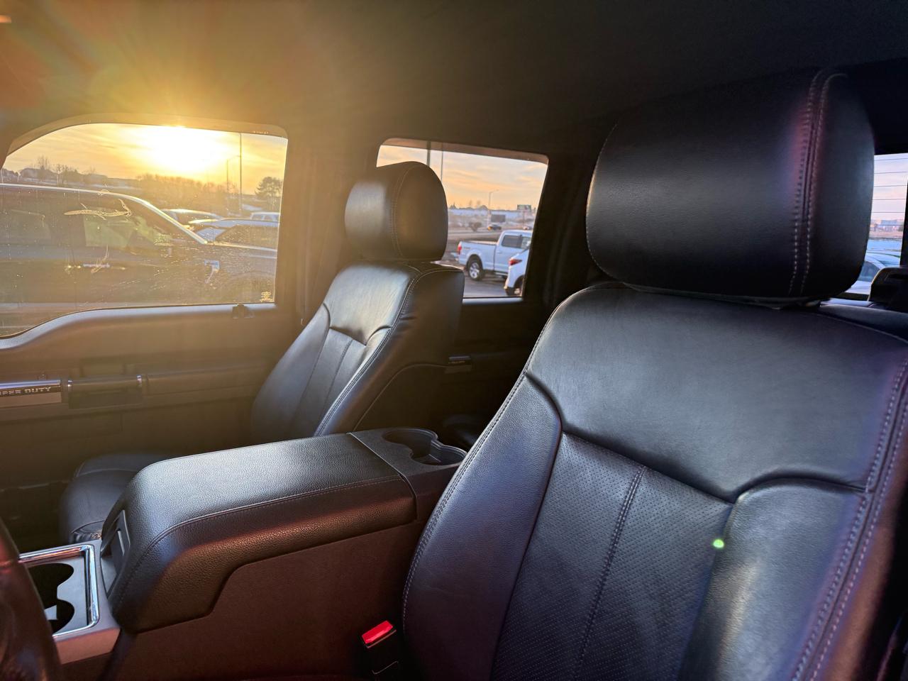 Ford Super Duty F-250 SRW Lariat 4WD Crew Cab 6.75' Box 2016