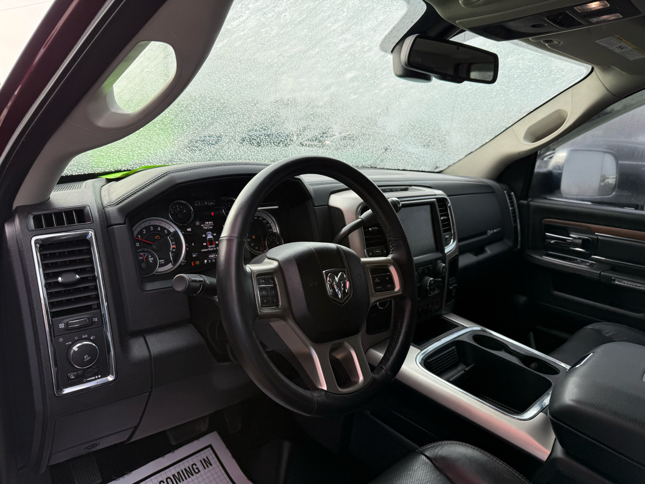 RAM 2500 Laramie 4x4 Crew Cab 6'4" Box 2017