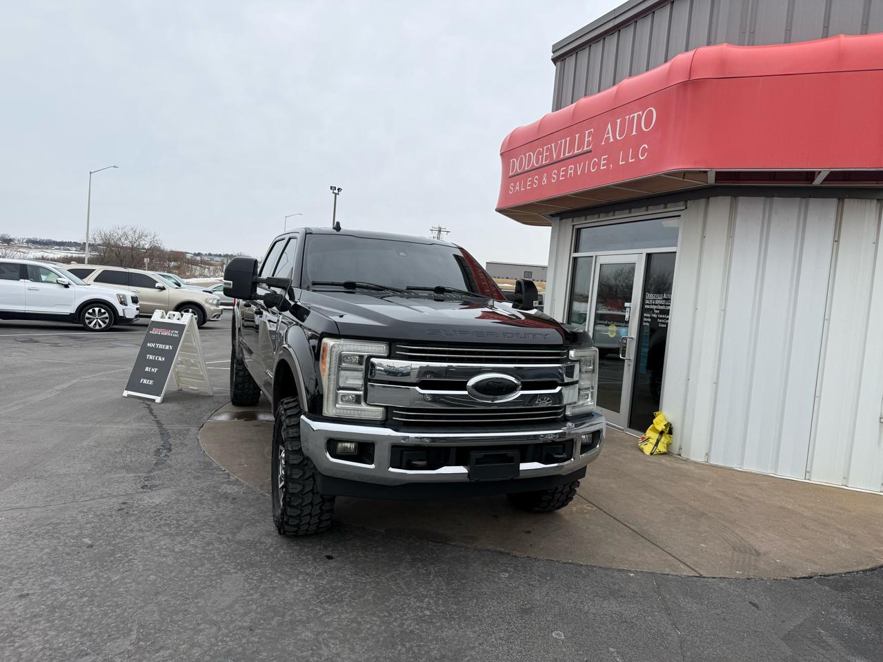 Ford Super Duty F-250 SRW Lariat 4WD Crew Cab 6.75' Box 2019