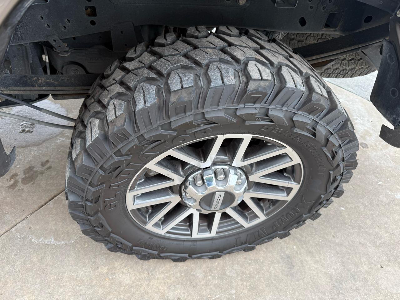 Ford Super Duty F-250 SRW Lariat 4WD Crew Cab 6.75' Box 2019