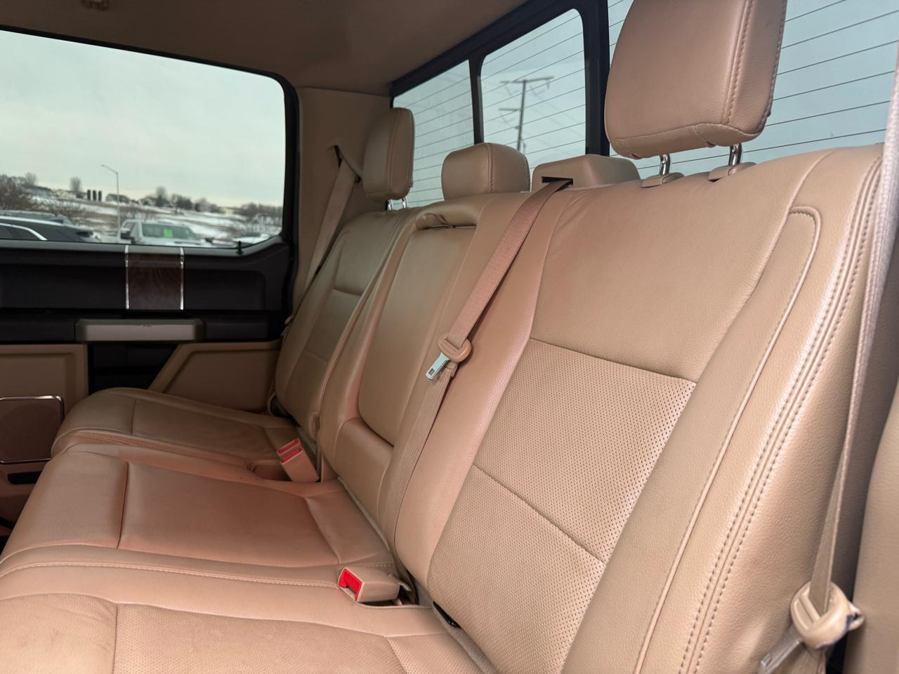 Ford Super Duty F-250 SRW Lariat 4WD Crew Cab 6.75' Box 2019