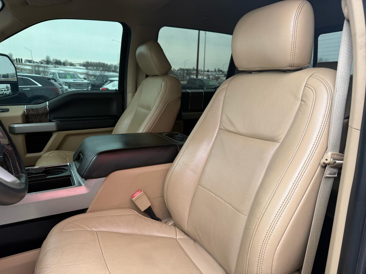 Ford Super Duty F-250 SRW Lariat 4WD Crew Cab 6.75' Box 2019