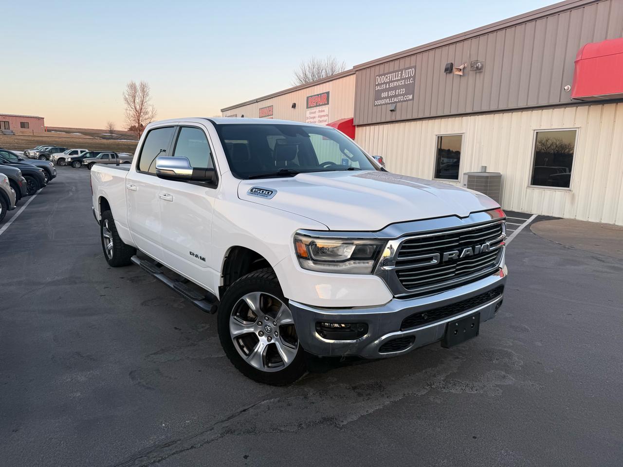 RAM 1500 Laramie 4x4 Crew Cab 6'4" Box 2023