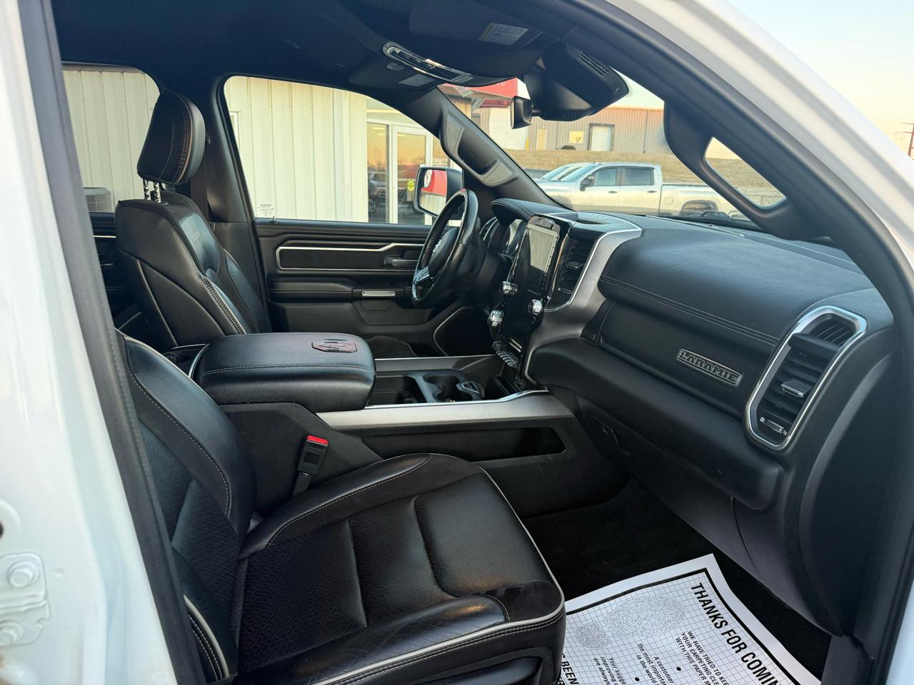 RAM 1500 Laramie 4x4 Crew Cab 6'4" Box 2023