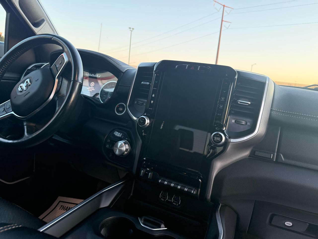 RAM 1500 Laramie 4x4 Crew Cab 6'4" Box 2023