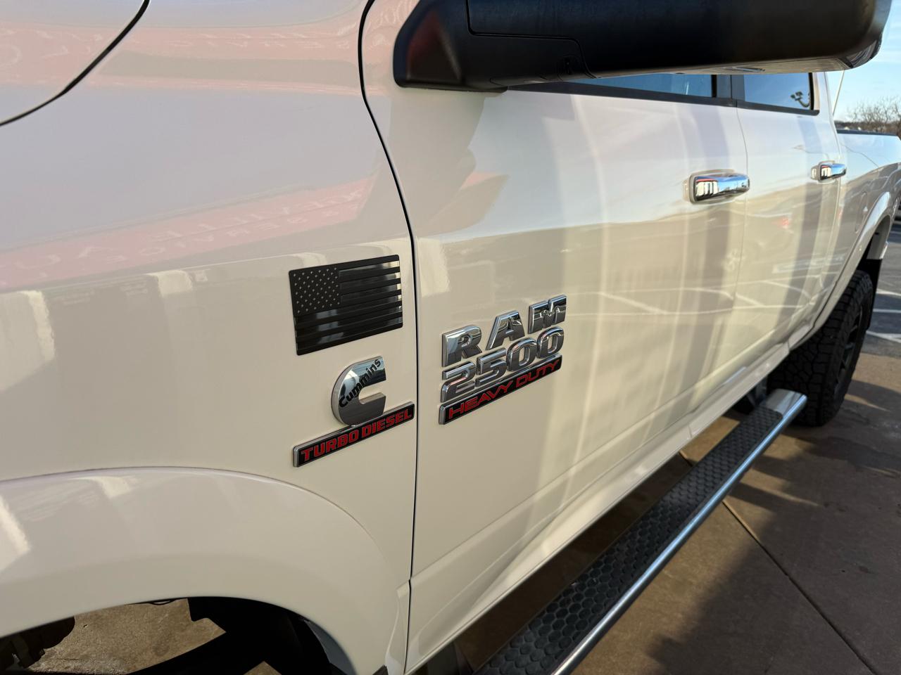 RAM 2500 Laramie 4x4 Crew Cab 6'4" Box 2017