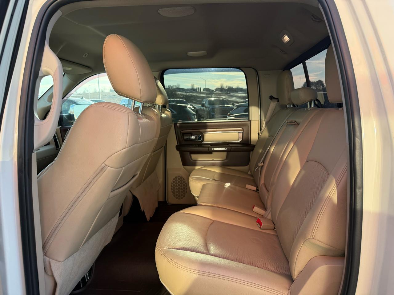 RAM 2500 Laramie 4x4 Crew Cab 6'4" Box 2017