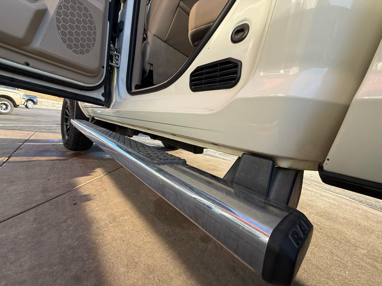 RAM 2500 Laramie 4x4 Crew Cab 6'4" Box 2017