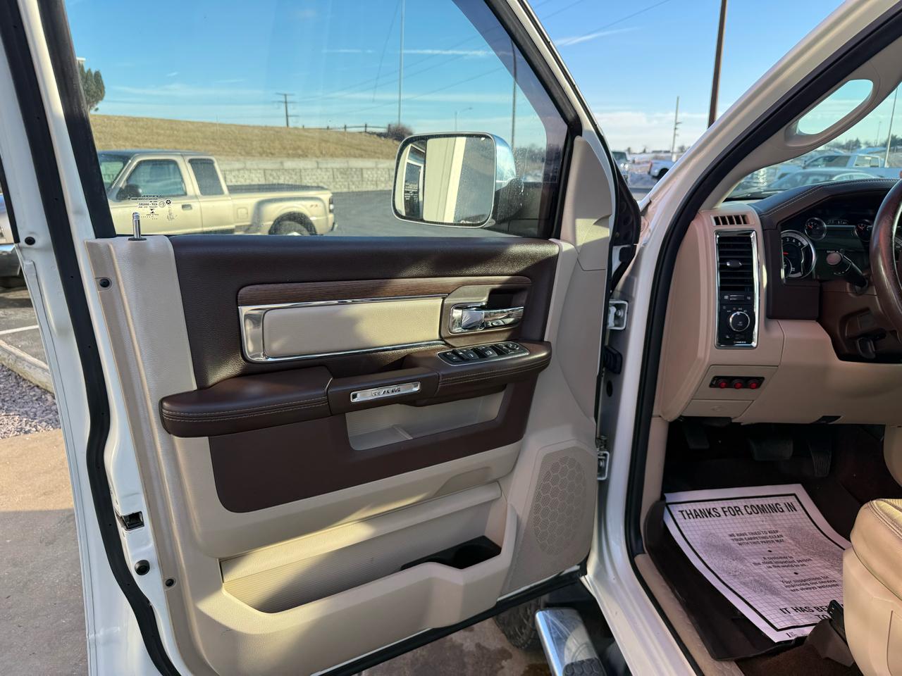 RAM 2500 Laramie 4x4 Crew Cab 6'4" Box 2017