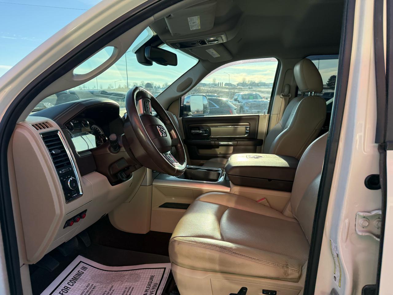 RAM 2500 Laramie 4x4 Crew Cab 6'4" Box 2017