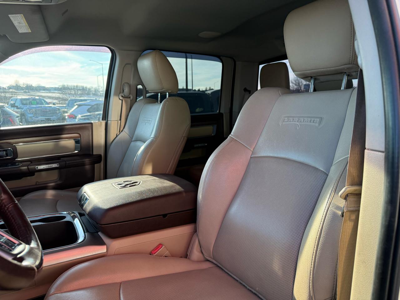 RAM 2500 Laramie 4x4 Crew Cab 6'4" Box 2017