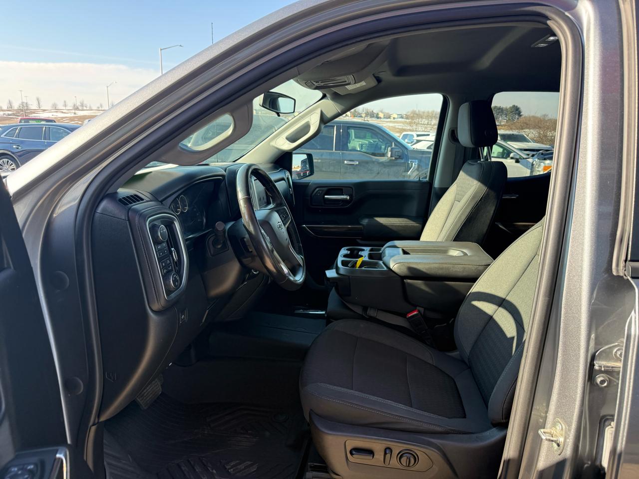 Chevrolet Silverado 1500 4WD Double Cab 147" RST 2020