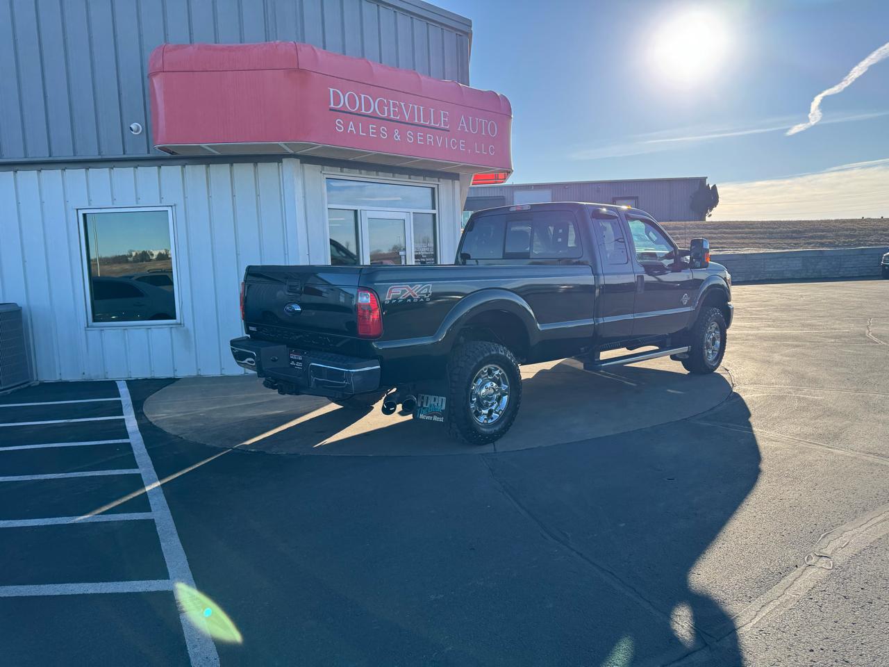 Ford Super Duty F-350 SRW XLT 4WD SuperCab 8' Box 2014