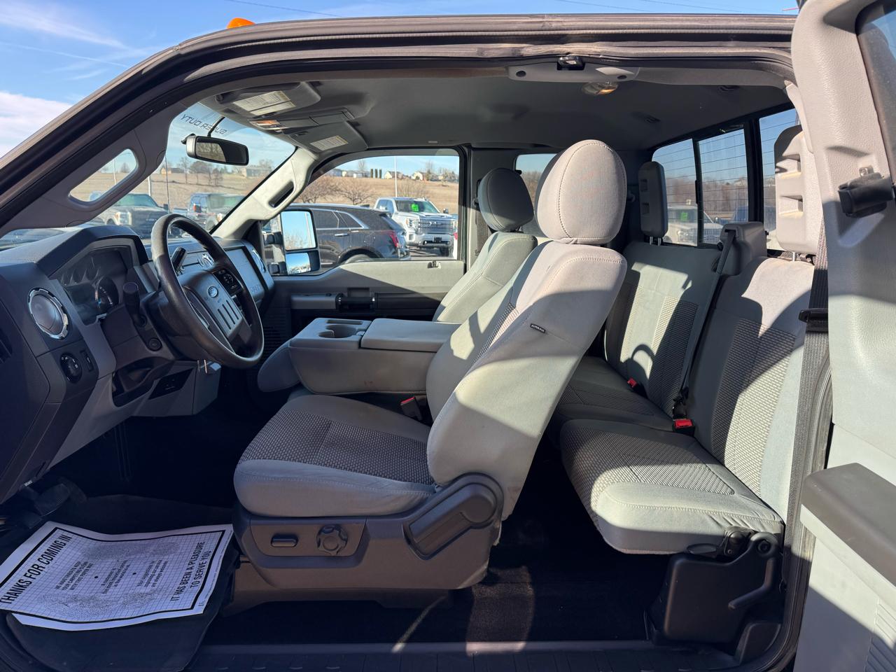 Ford Super Duty F-350 SRW XLT 4WD SuperCab 8' Box 2014