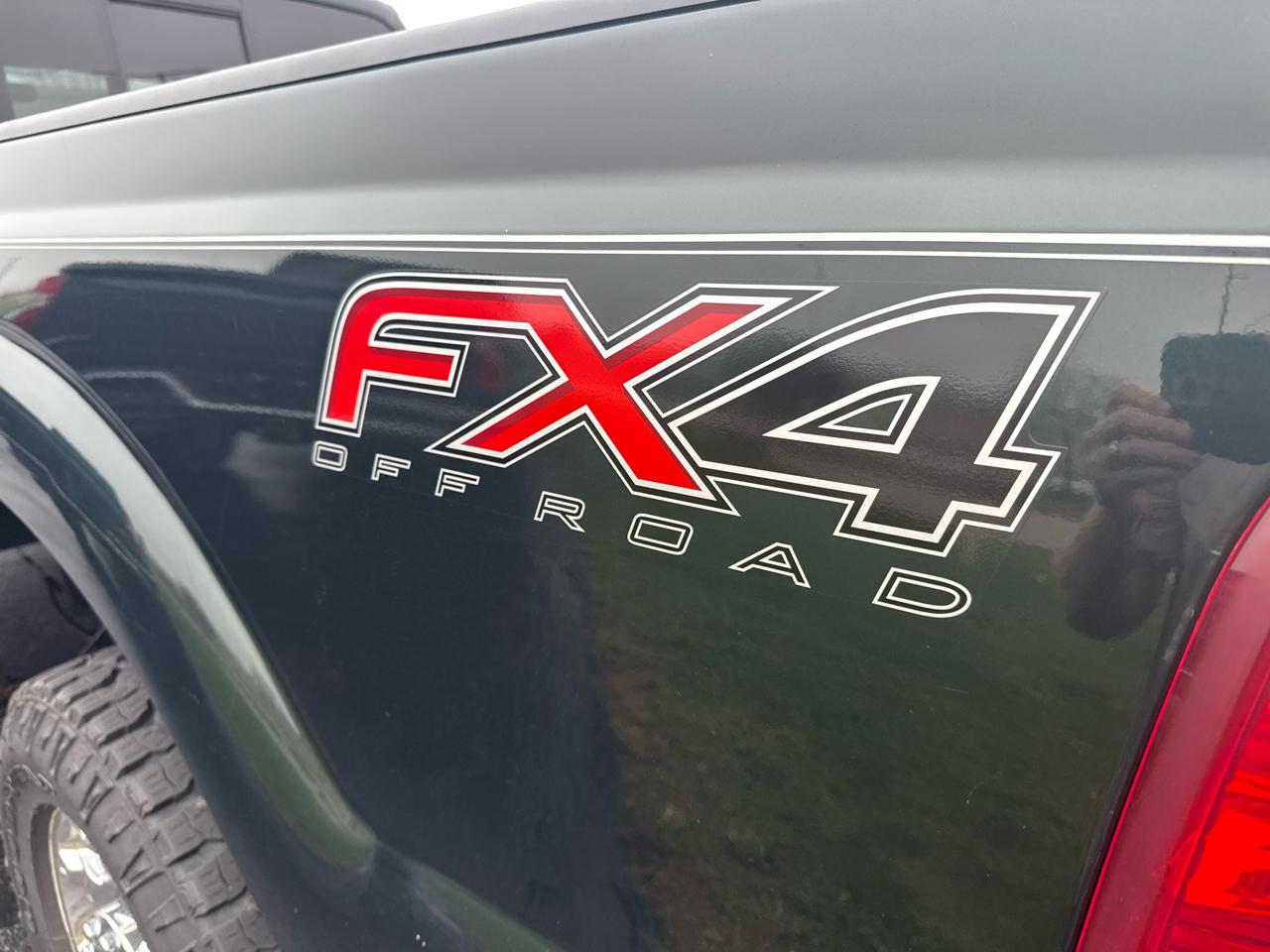 Ford Super Duty F-350 SRW XLT 4WD SuperCab 8' Box 2014