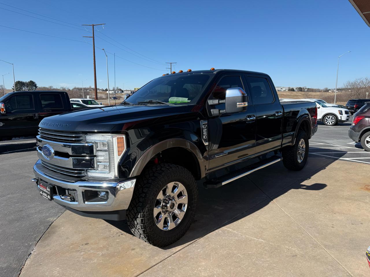 Ford Super Duty F-250 SRW Lariat 4WD Crew Cab 6.75' Box 2017