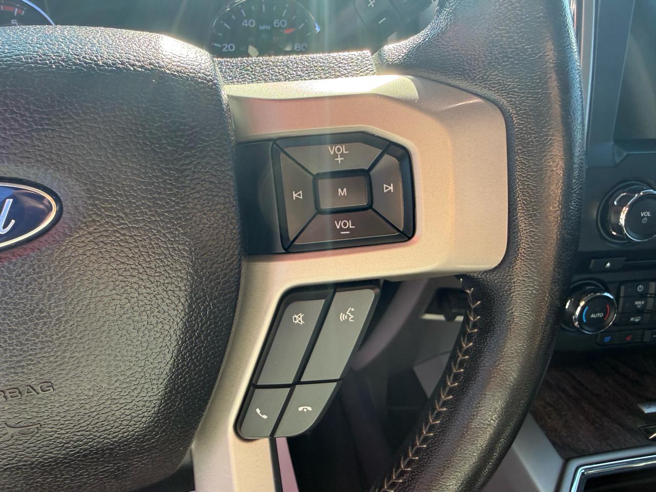 Ford Super Duty F-250 SRW Lariat 4WD Crew Cab 6.75' Box 2017