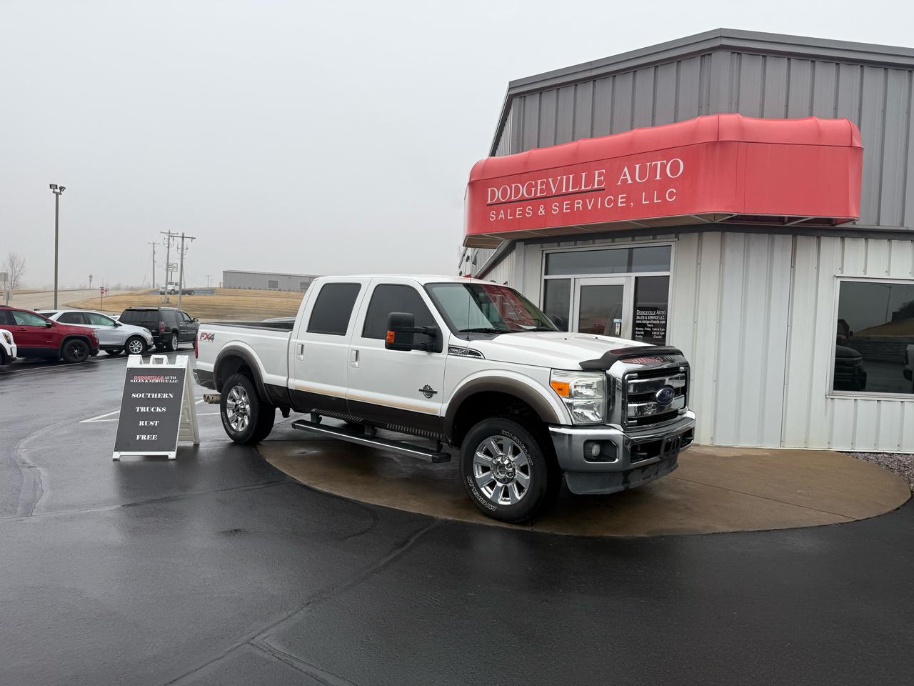 Ford Super Duty F-250 SRW Lariat 4WD Crew Cab 6.75' Box 2015