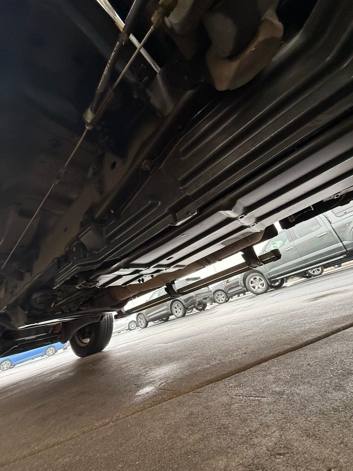 Ford Super Duty F-250 SRW Lariat 4WD Crew Cab 6.75' Box 2015