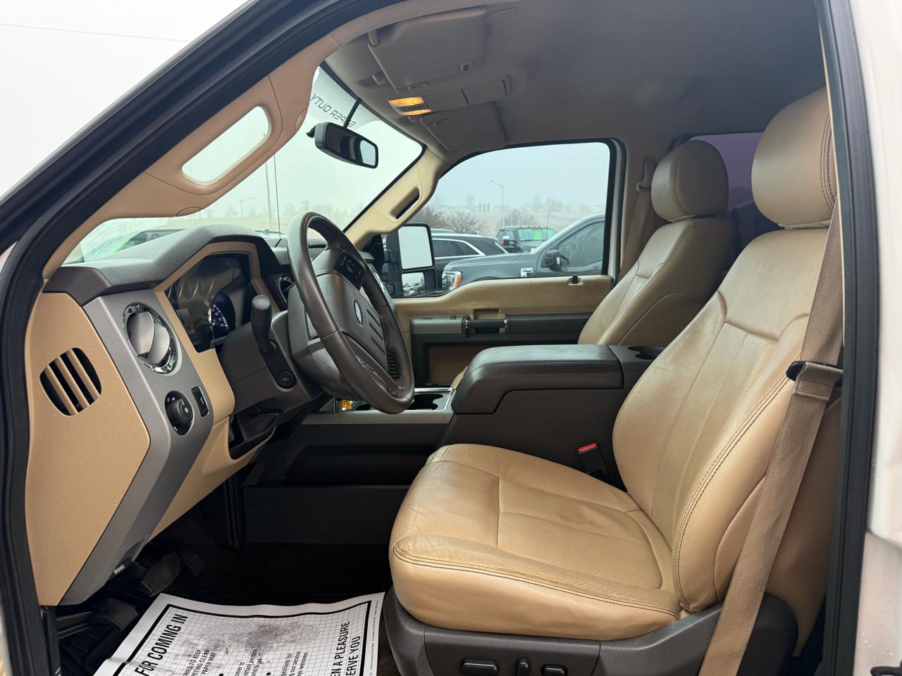 Ford Super Duty F-250 SRW Lariat 4WD Crew Cab 6.75' Box 2015