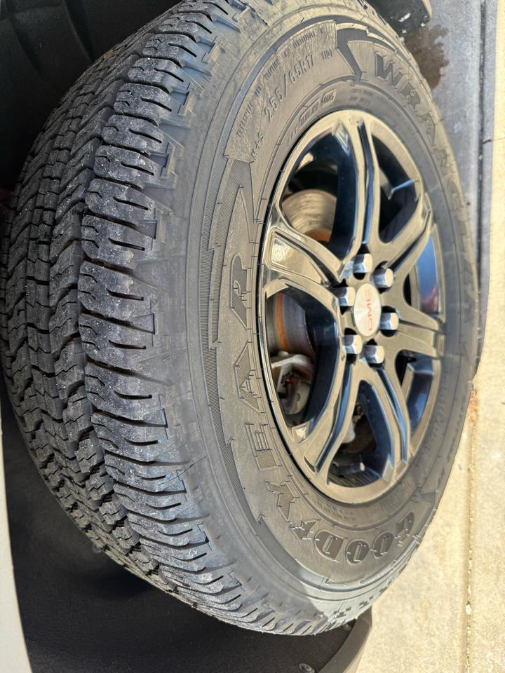 GMC Acadia AWD 4dr AT4 2023