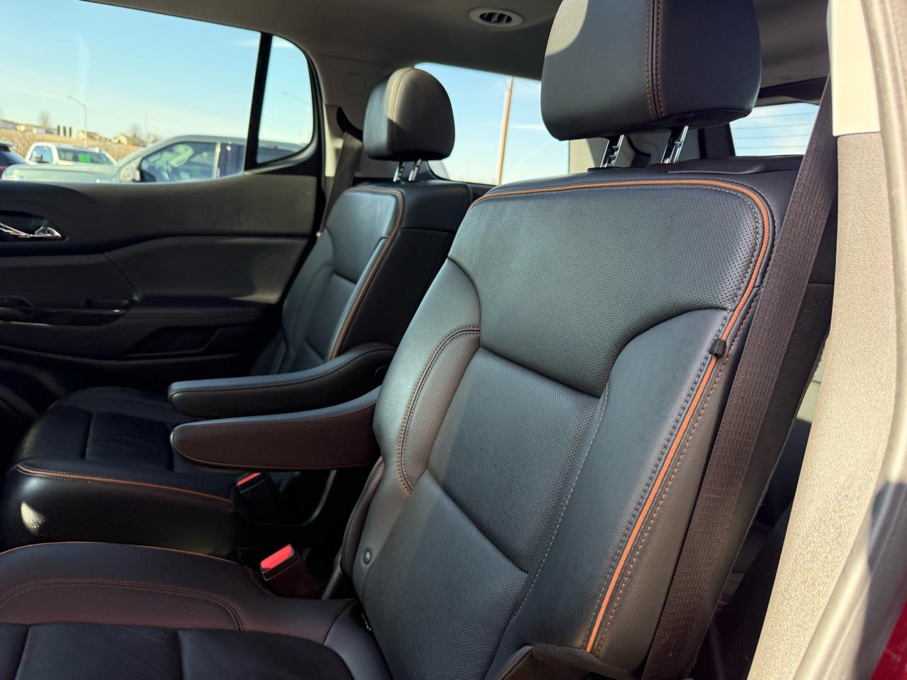 GMC Acadia AWD 4dr AT4 2023