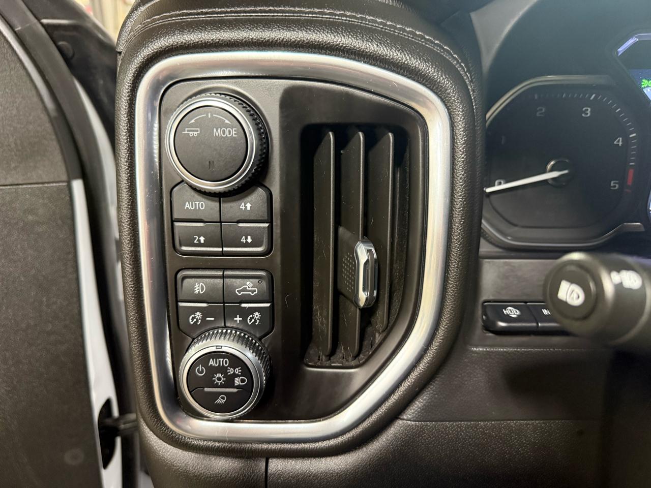 GMC Sierra 3500HD 4WD Crew Cab 159" Denali 2020