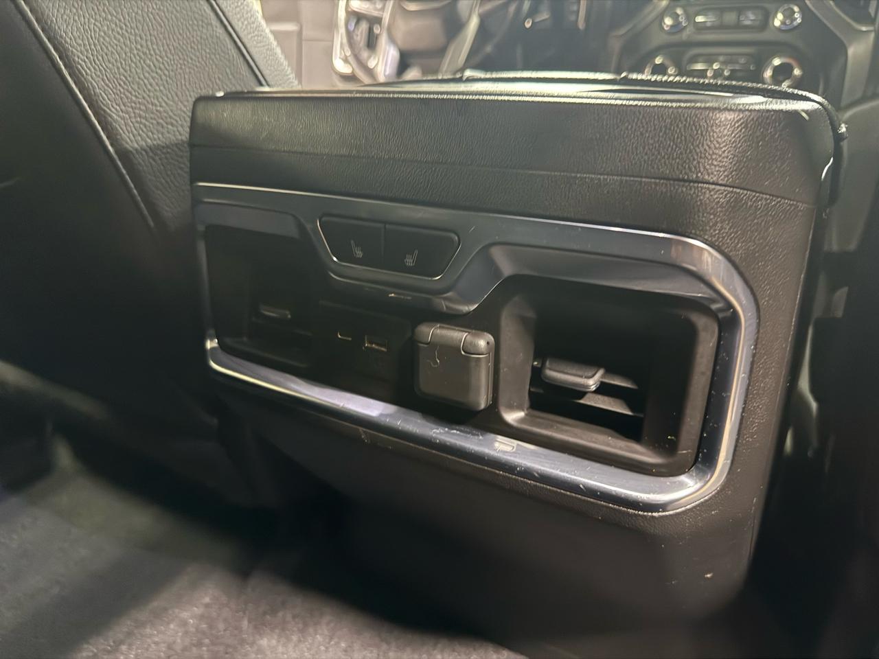 GMC Sierra 3500HD 4WD Crew Cab 159" Denali 2020