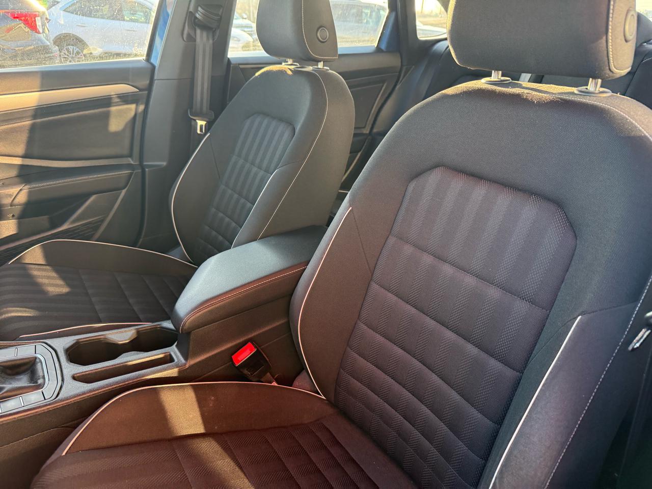 Volkswagen Jetta Sport Auto 2022