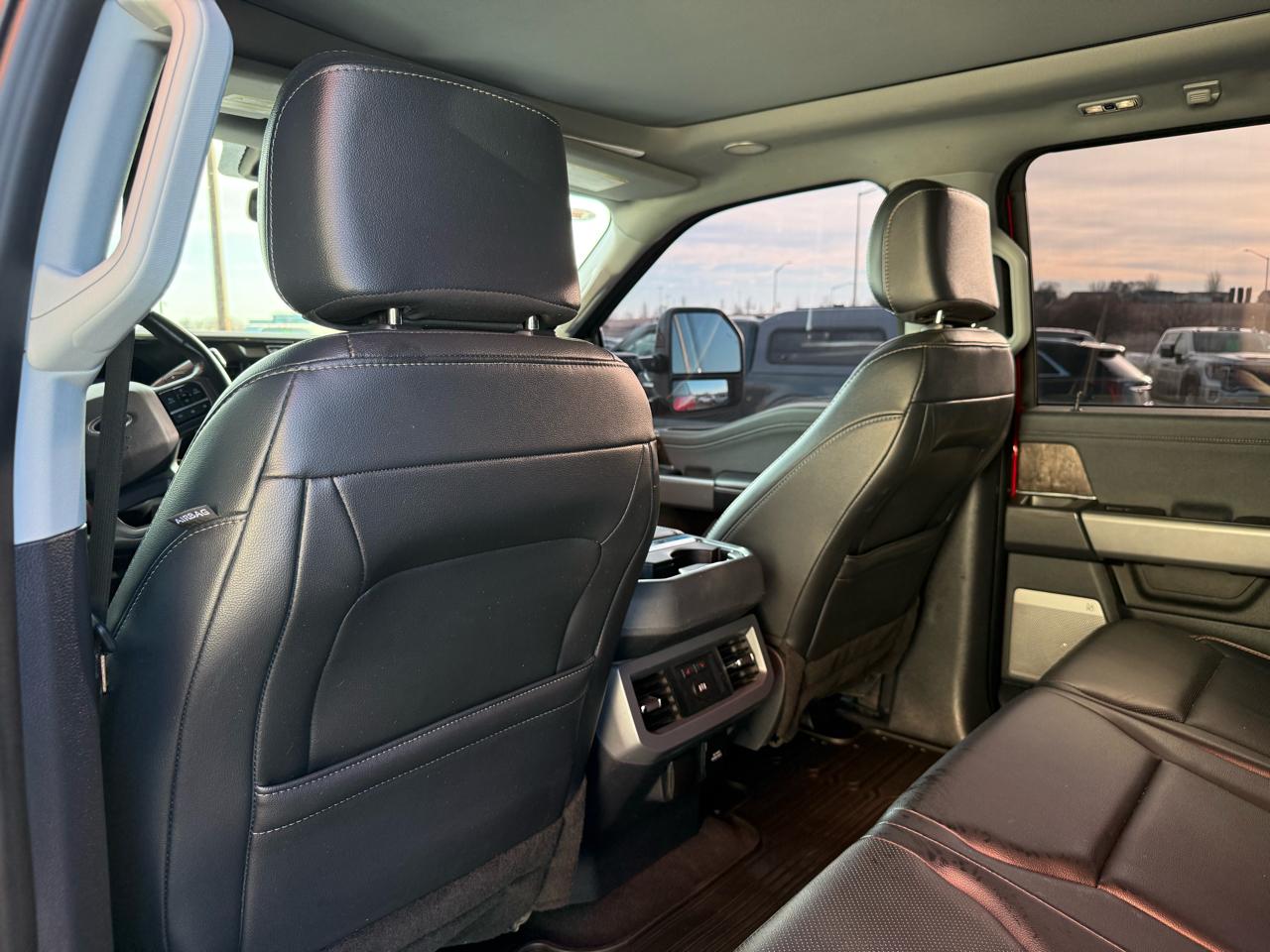 Ford Super Duty F-350 SRW Crew Cab 156" Lariat 4WD 2024