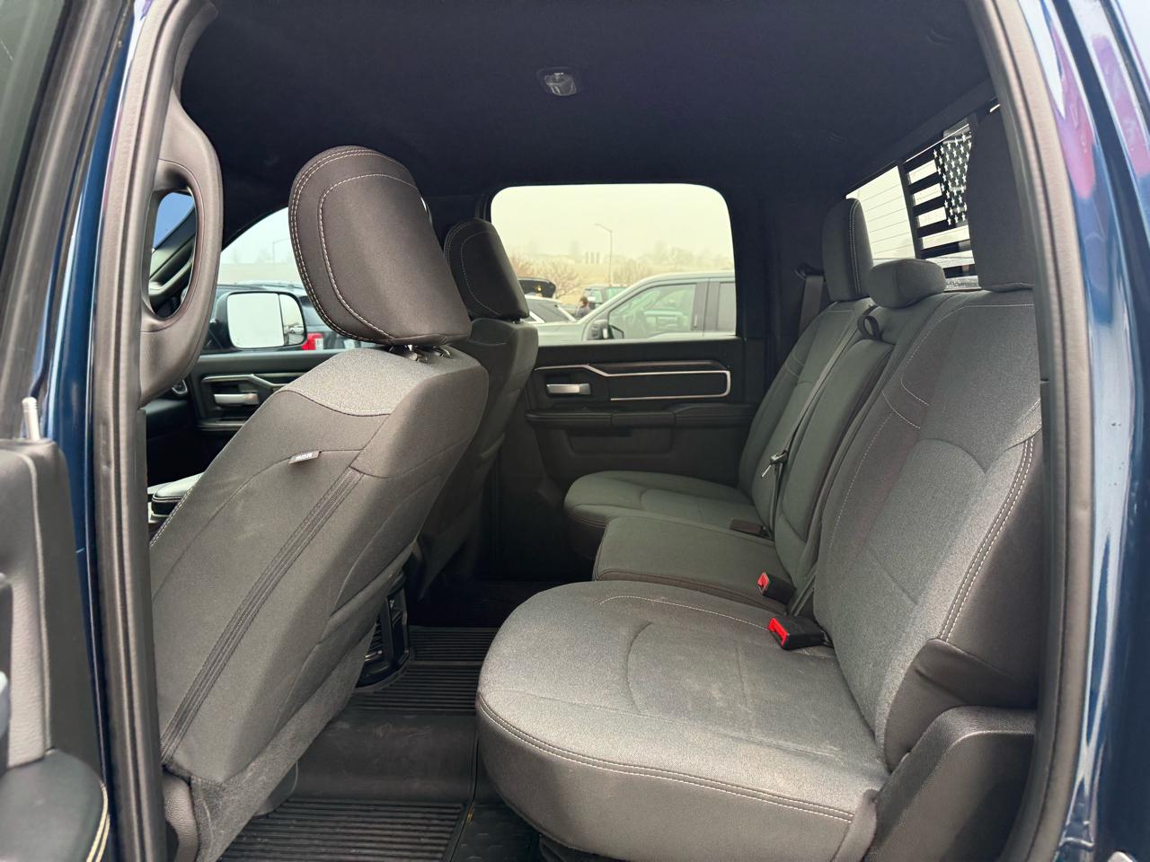 RAM 2500 Big Horn 4x4 Crew Cab 6'4" Box 2022