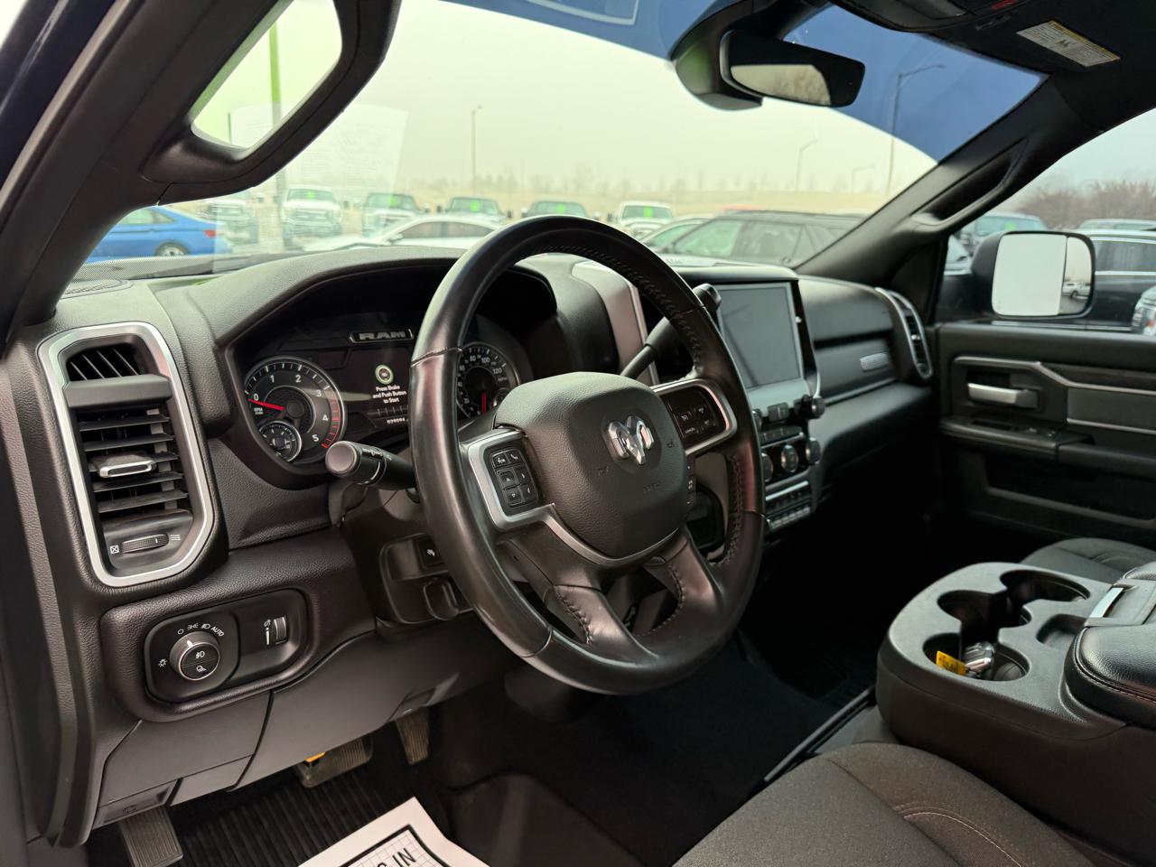 RAM 2500 Big Horn 4x4 Crew Cab 6'4" Box 2022