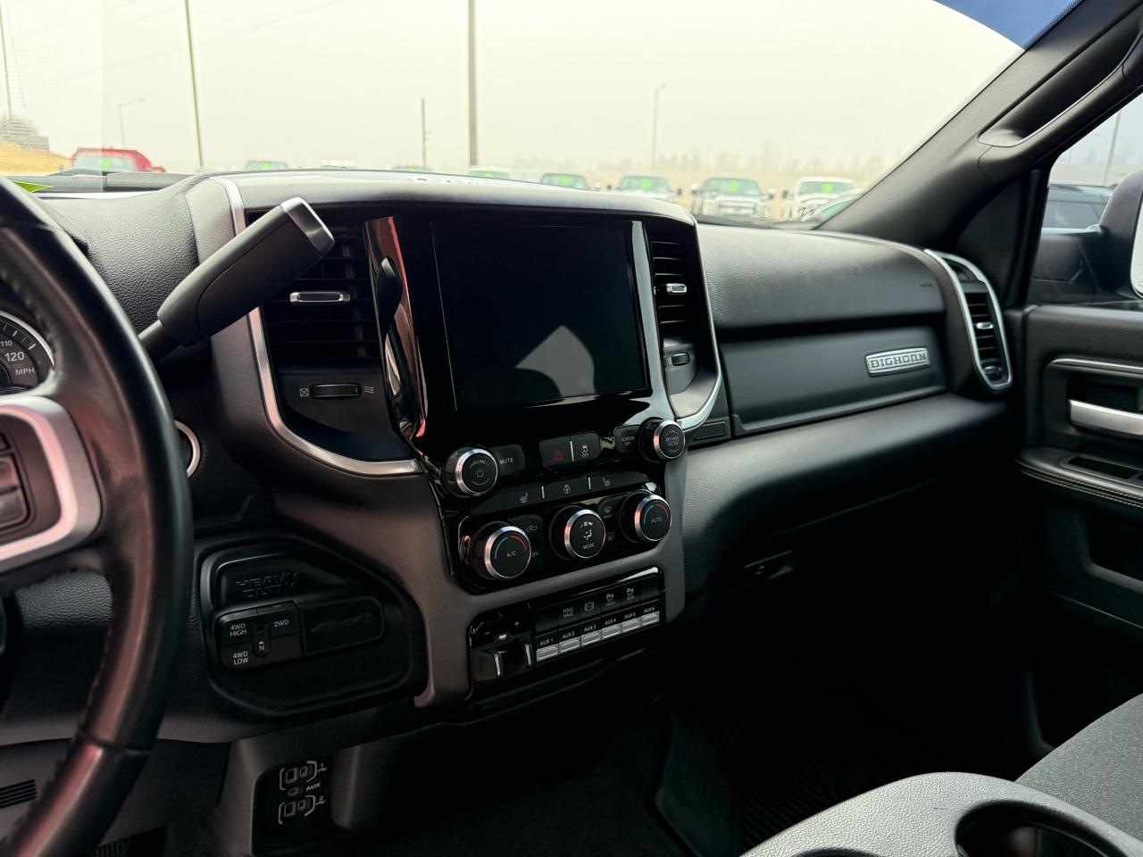 RAM 2500 Big Horn 4x4 Crew Cab 6'4" Box 2022