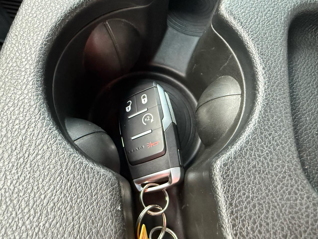 RAM 2500 Big Horn 4x4 Crew Cab 6'4" Box 2022