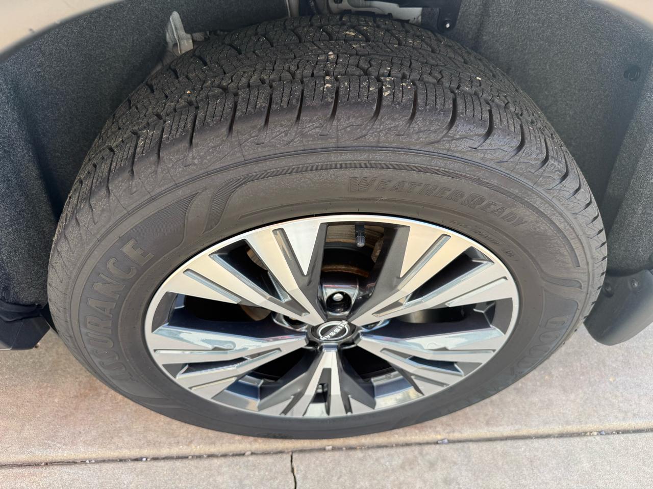 Nissan Rogue AWD SV 2023