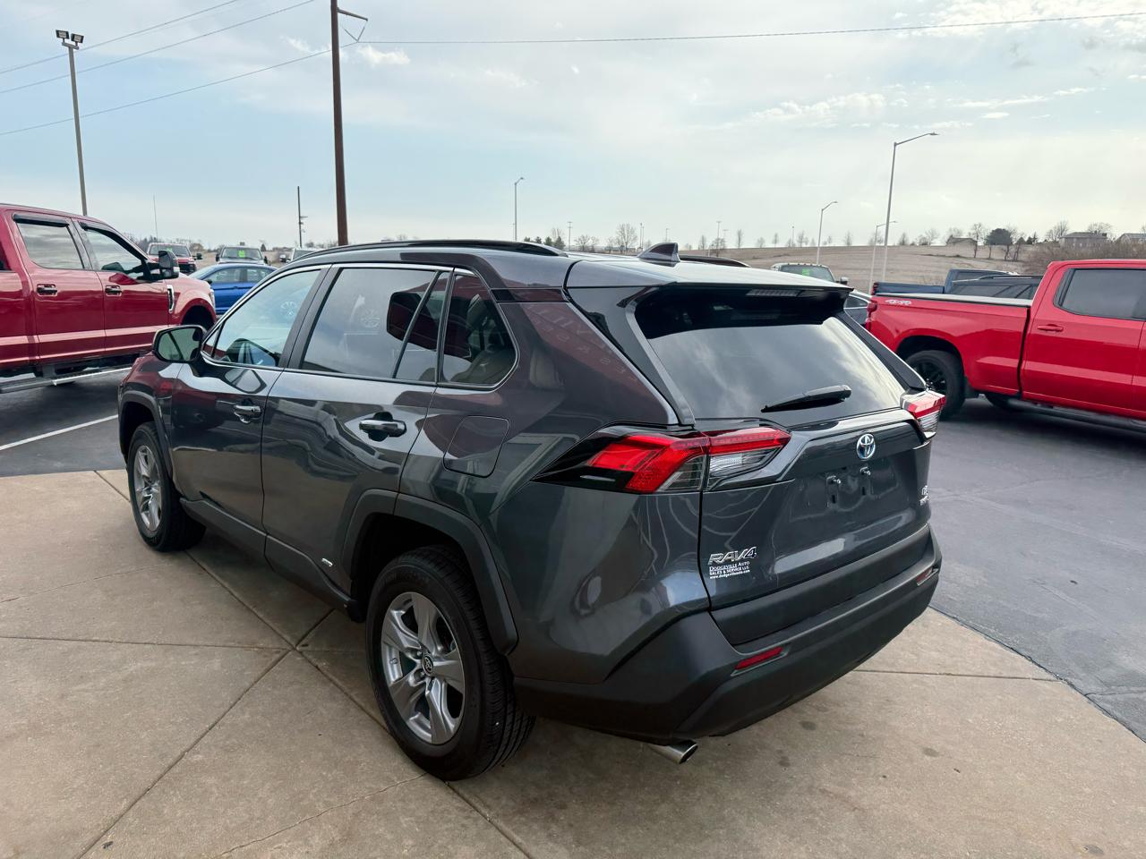 Toyota RAV4 Hybrid LE AWD (Natl) 2023