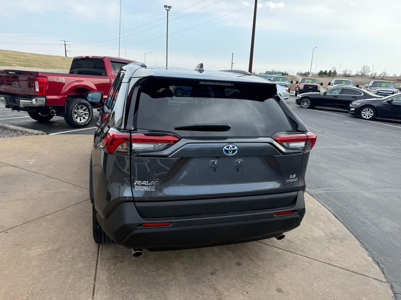 Toyota RAV4 Hybrid LE AWD (Natl) 2023