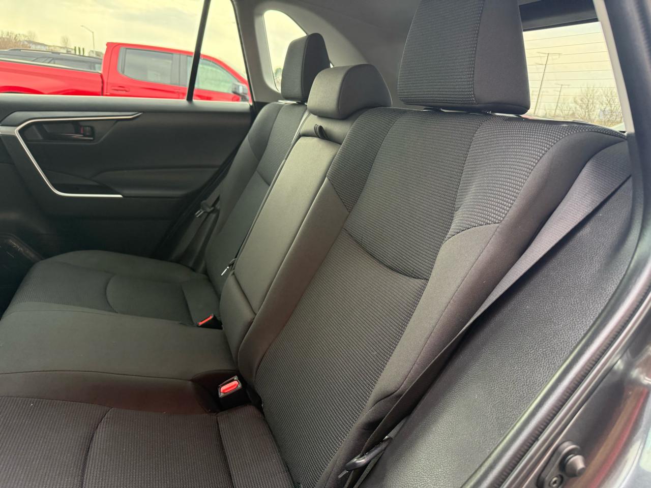 Toyota RAV4 Hybrid LE AWD (Natl) 2023