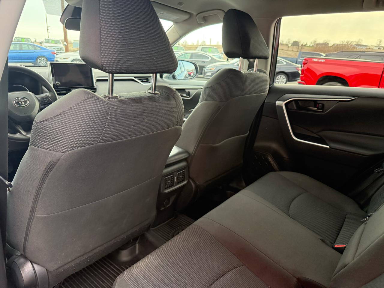 Toyota RAV4 Hybrid LE AWD (Natl) 2023